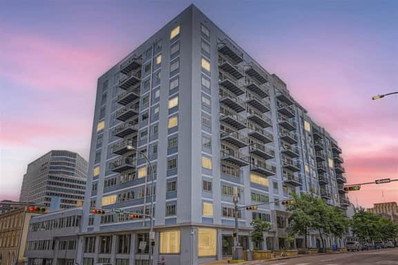 800 Brazos St. #1011