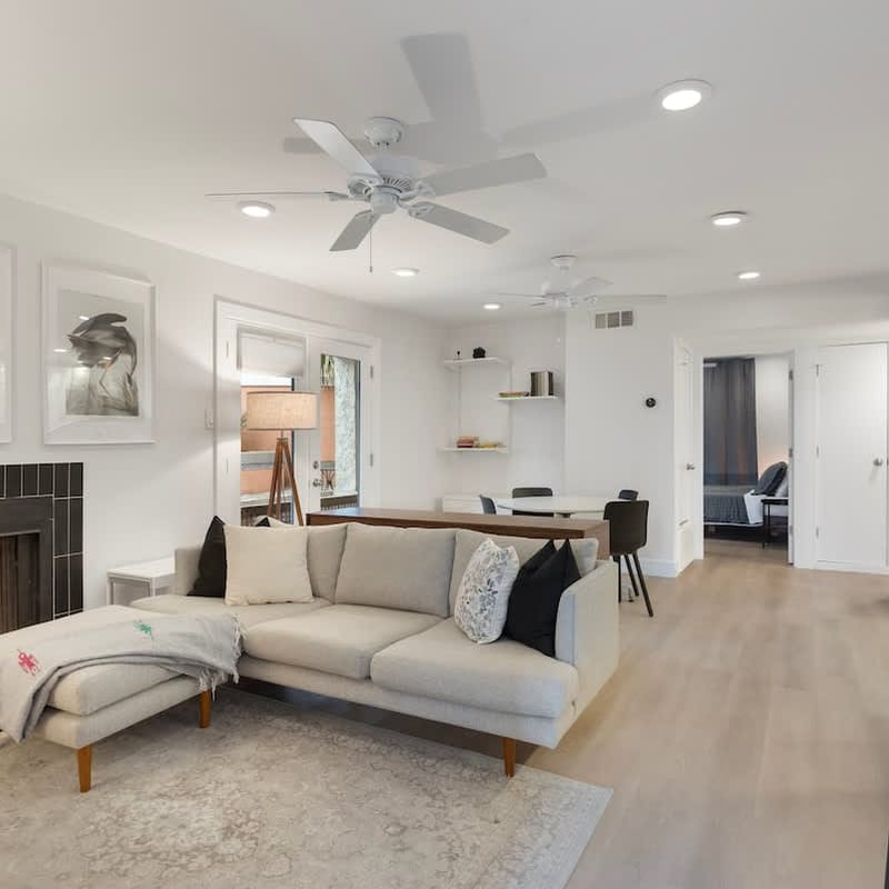 New Downtown Atx! 30 day plus!